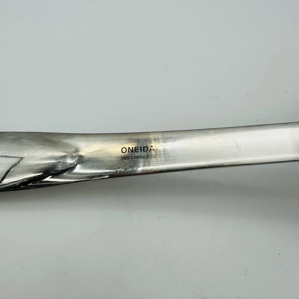 Oneida Stainless Steel Soup Ladle 18/8 Mirror Finish Hanging Hole 11.75 Inch